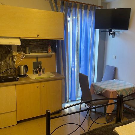 Pislis Rooms Kamena Vourla Buitenkant foto